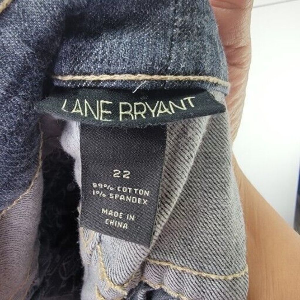 Lane Bryant Short Womens 22 Dark Wash Denim Bermuda Pockets Buttons High Rise - Picture 11 of 12